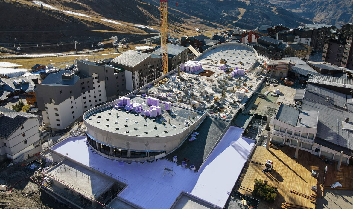 Sportcentrum Val Thorens - JACKODUR® voor omkeerdakisolatie wordt (ook) een skipiste!